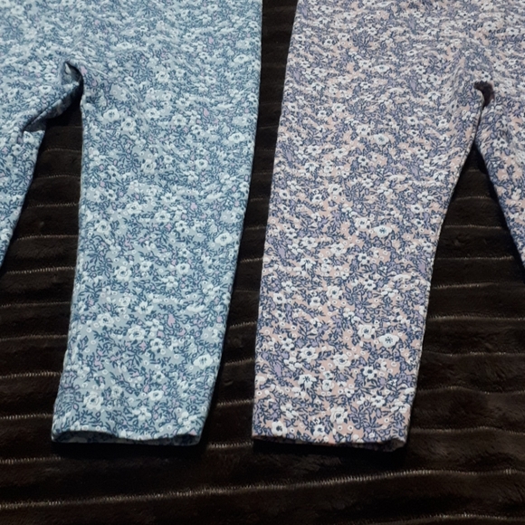 Size 12-18M. 2 Pairs of Floral Leggings - Picture 6 of 6